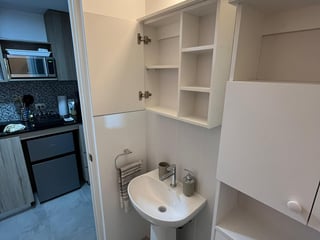 Aparta-estudio en venta con rooftop en Zona 2 - 3