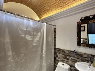 SE vende casa cercana a La Antigua Guatemala - 5