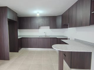 📍 CASA EN RENTA – 4 HAB. + ESTUDIO | VERDEA ARRAZOLA | KM 16.5 - 3