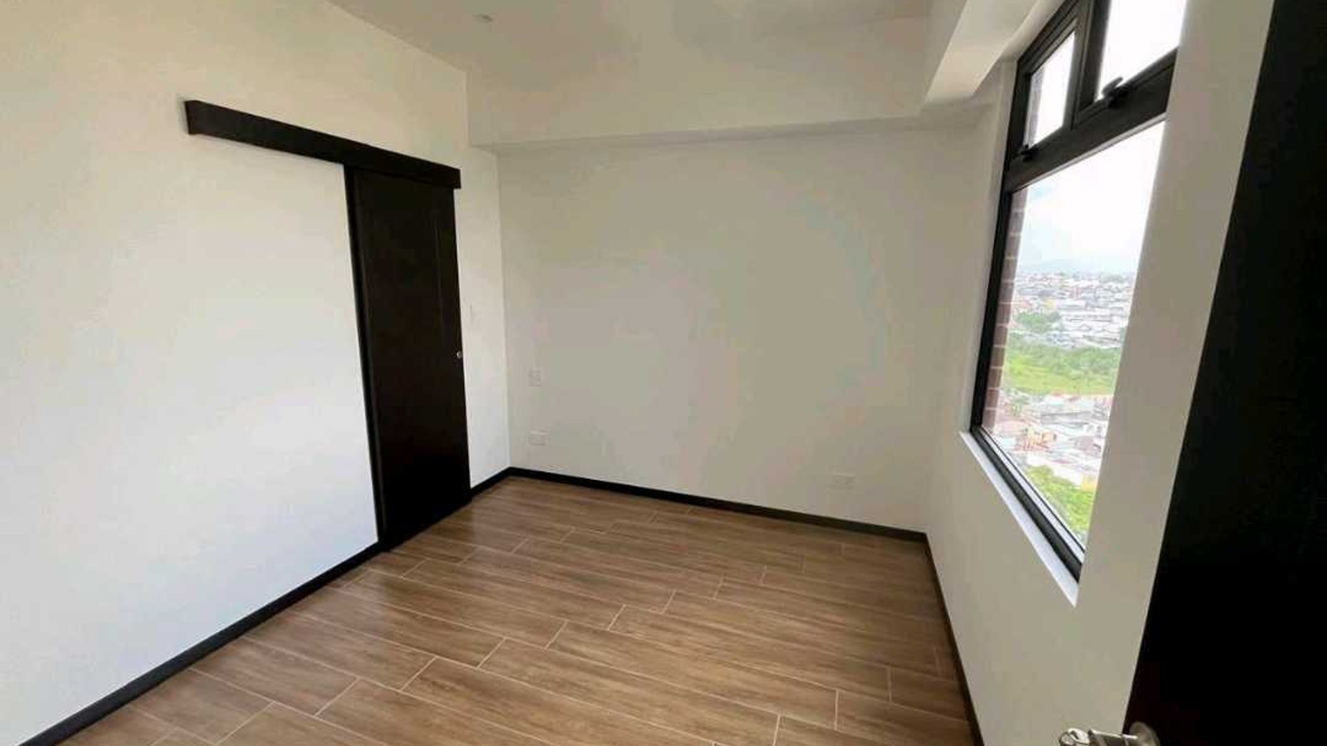 APARTAMENTO EN ALQUILER????Edificio Marabi, Mariscal Zona 11 - Miniatura 3