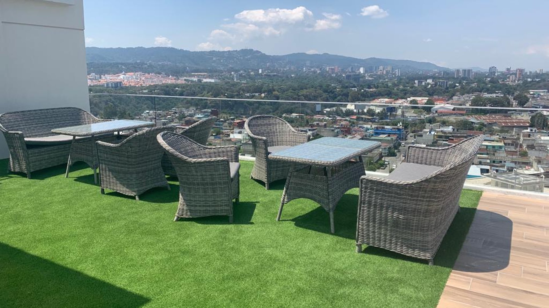 Rento / Vendo Lindo apartamento totalmente nuevo en Zona 5