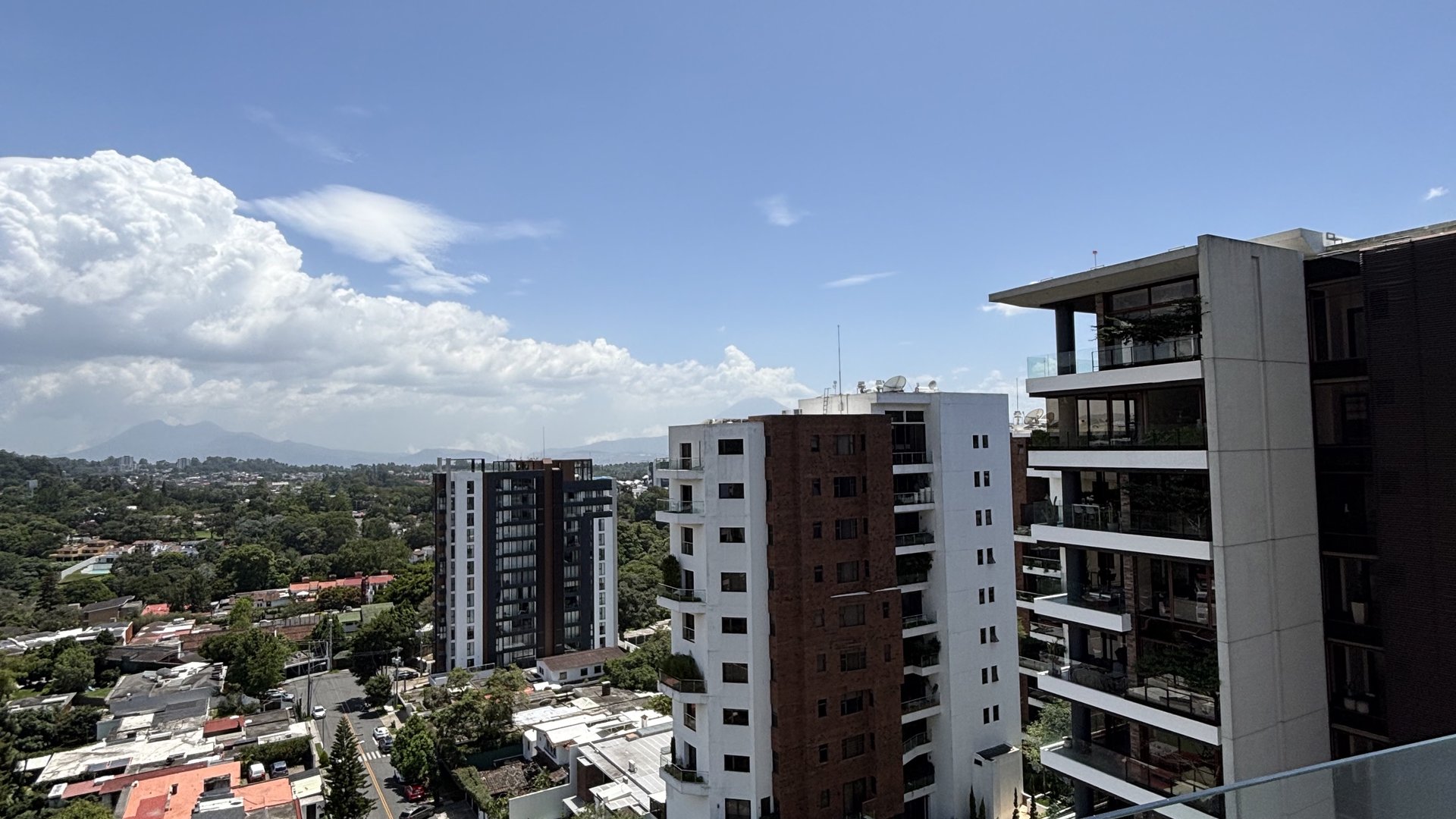 APARTAMENTO PARA ESTRENAR  45Mts2 EDIF. Arles ZONA 15 - Miniatura 4