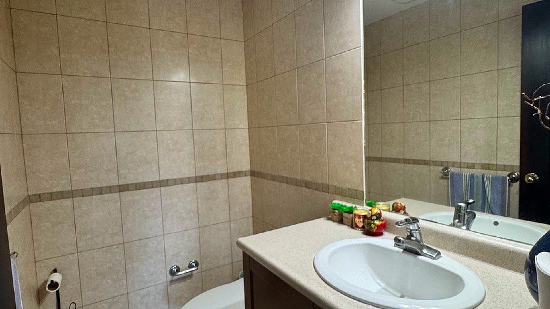 Apartamento en renta  Amueblado – Edificio Vista Real, Zona 14 - Miniatura 16