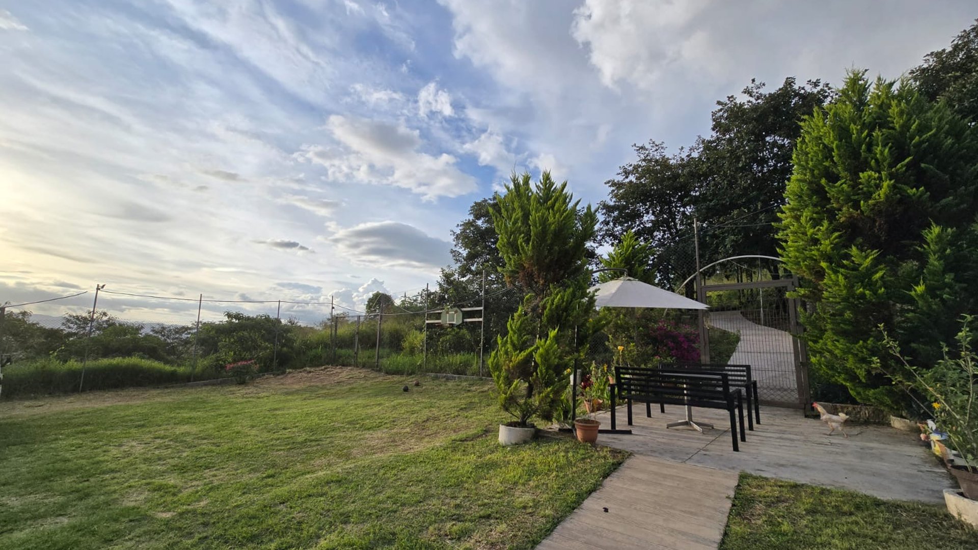 Land for Sale in Zone 17, Guatemala City | 18,000 v² | $1.47M