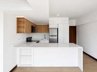 📍 APARTAMENTO EN VENTA – 2 HAB + BALCÓN | VILA BOSQUE 34 | ZONA 16 - 2