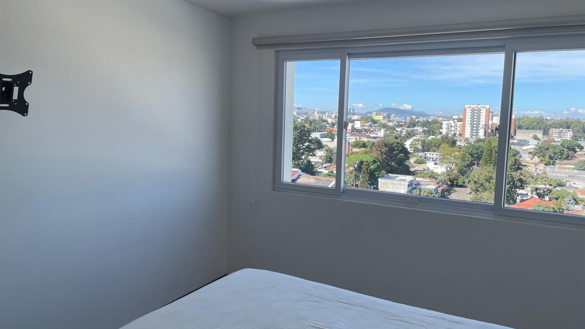 ???? APARTAMENTO AMUEBLADO EN RENTA – 2 HAB | EDIFICIO VISTARES | Z. 12 - Miniatura 8