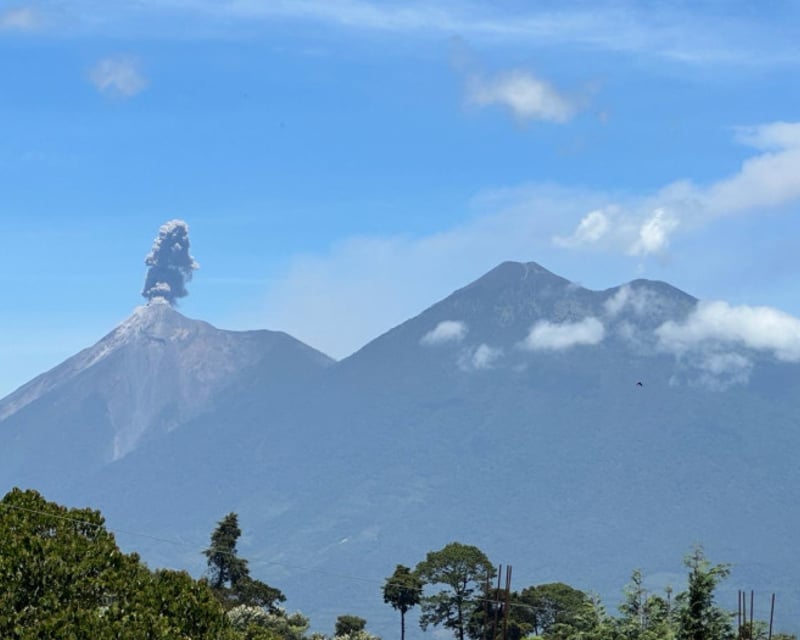 Terreno en venta subiendo de antigua Guatemala