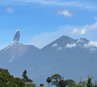 Terreno en venta subiendo de antigua Guatemala