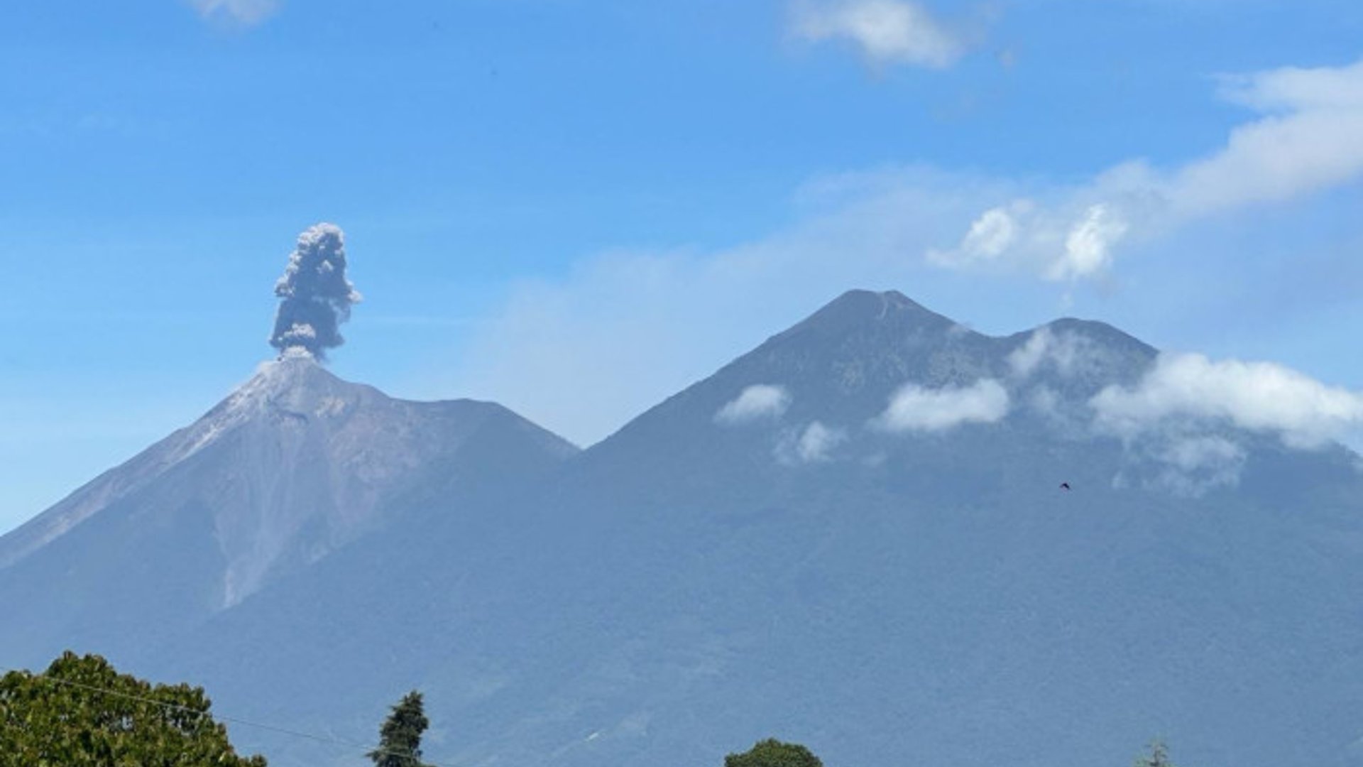 Terreno en venta subiendo de antigua Guatemala