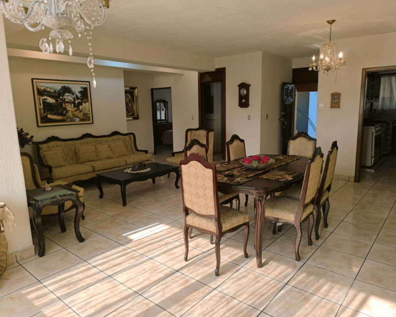 Alquilo Apartamento AMUEBLADO en Zona 9  por  Plazuela España - Miniatura 3