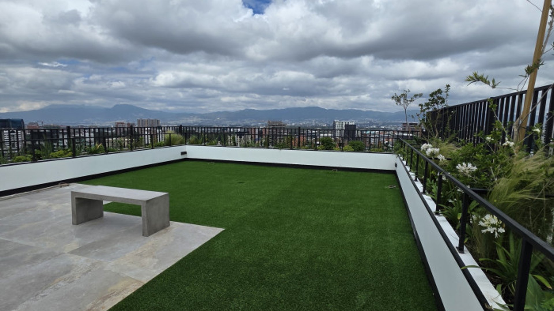 Apartamento en venta NUEVO ZONA 10 cerca Oakland Mall - Miniatura 11