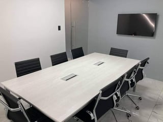 OFICINA EN RENTA - 2