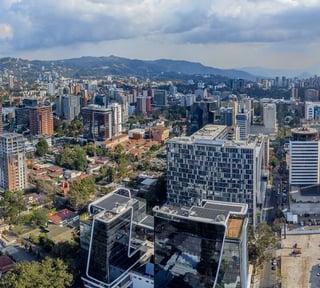 TERRENO EN VENTA – ZONA 10