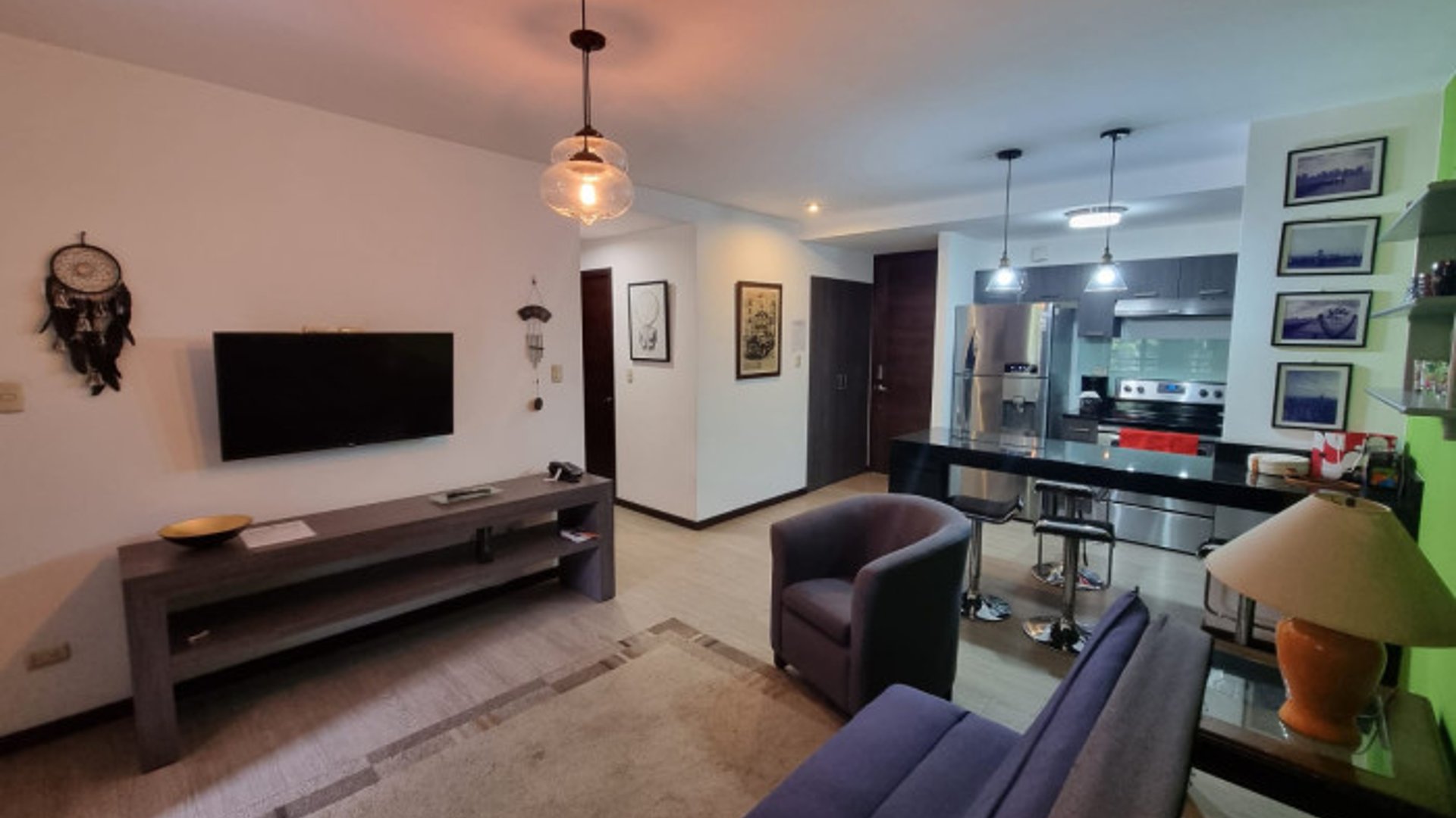 Apartamento amueblado en renta en zona 10