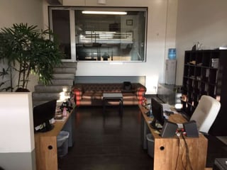 Oficina remodelada y amueblada - Image 6