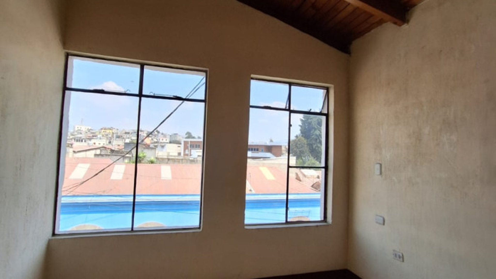 En Renta Local edificio comercial Quetzaltenango Zona 1 - Miniatura 7