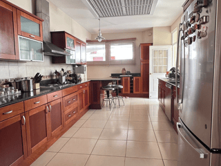 Casa en venta, en 10 - Image 2