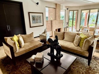 ENCINOS DE CAYALA / Casa en venta zona 16 - Image 3