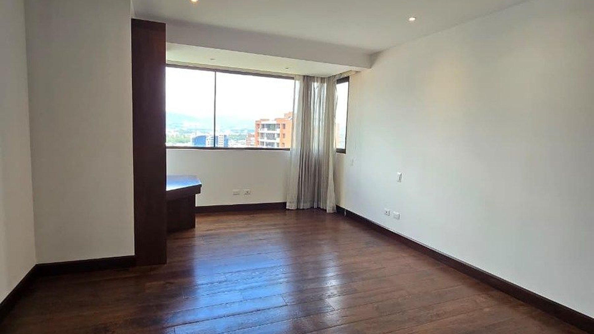 APARTAMENTO EN VENTA O RENTA , ZONA 14 - Miniatura 10