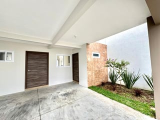Linda casa en venta para estrenar en Bosques de Santa Elena. - 5