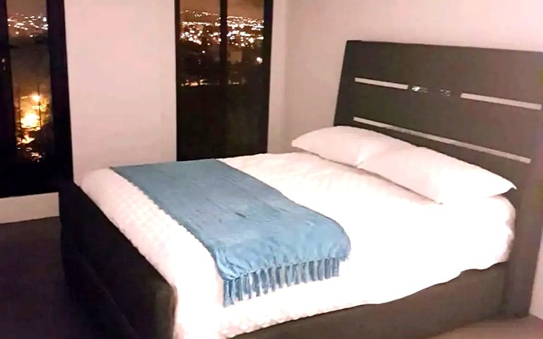 Apartamento en Venta Zona 10, Edificio Fabra - Miniatura 3
