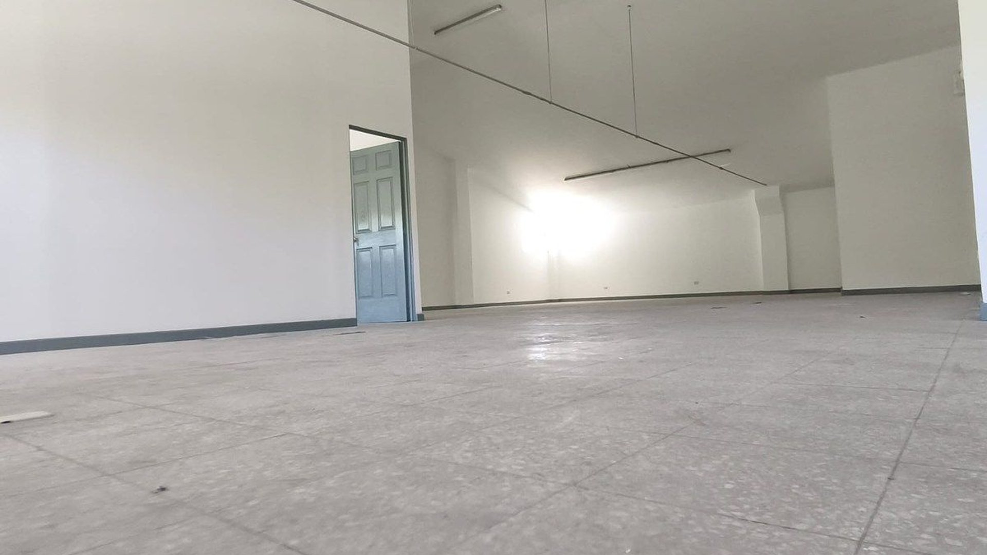 Bodega en Renta - Calzada Atanasio Tzul Zona 8 - Miniatura 11