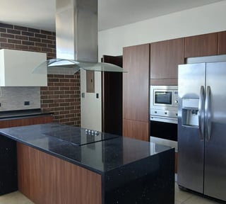 Apartamento en renta de 3 habitaciones y linea blanca en Z16 Ref-5382