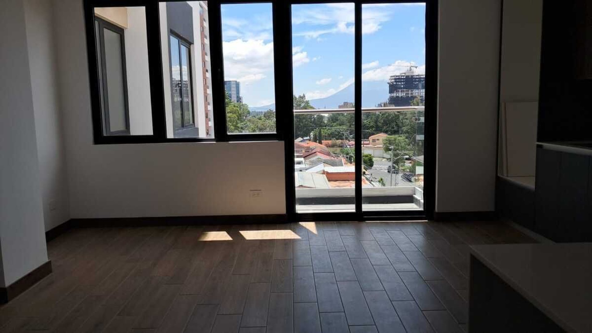 Apartamento en ALQUILER en 21b+ zona 15
