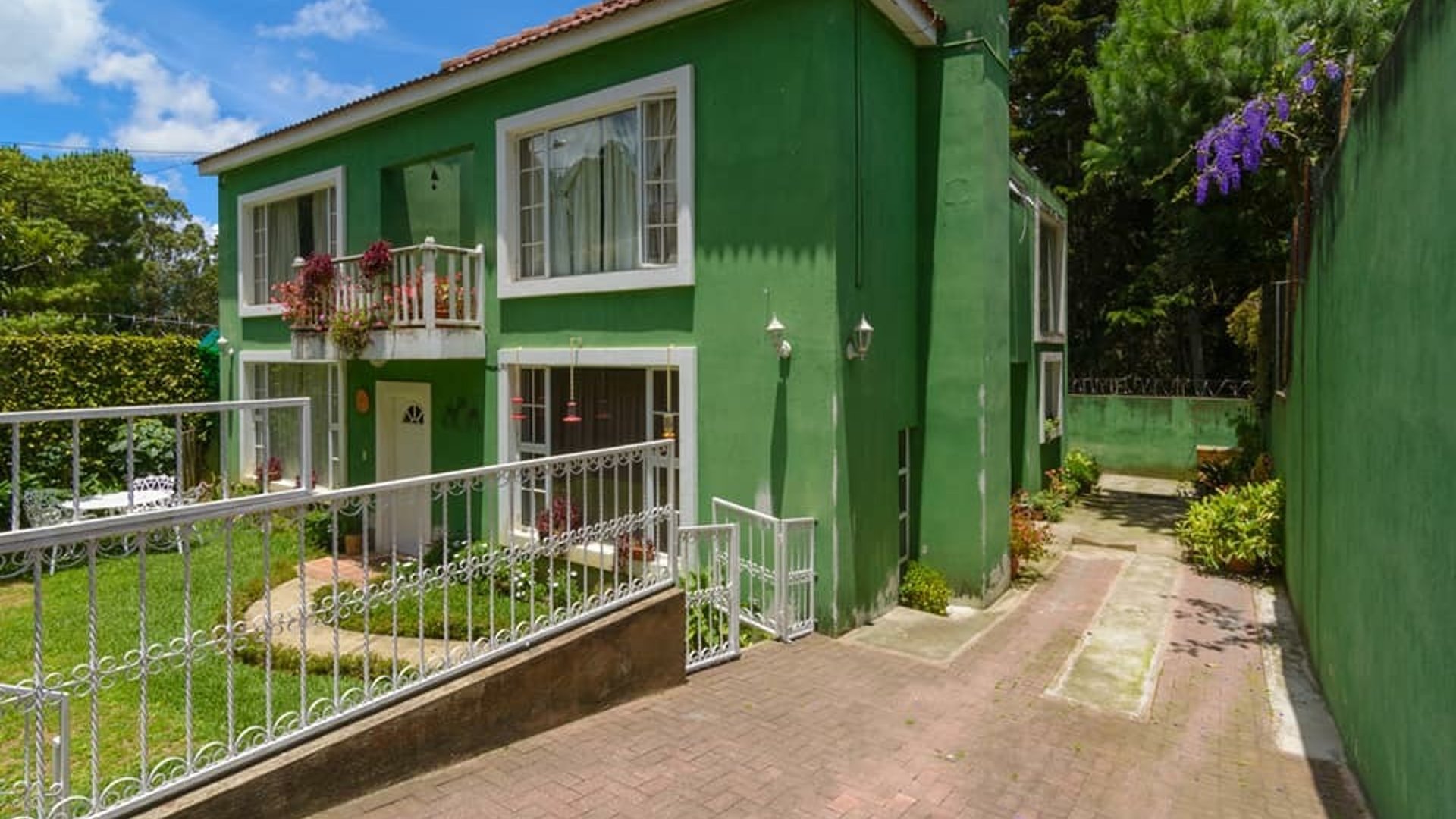 vendo Amplia Casa En San Lucas Valle Real /D