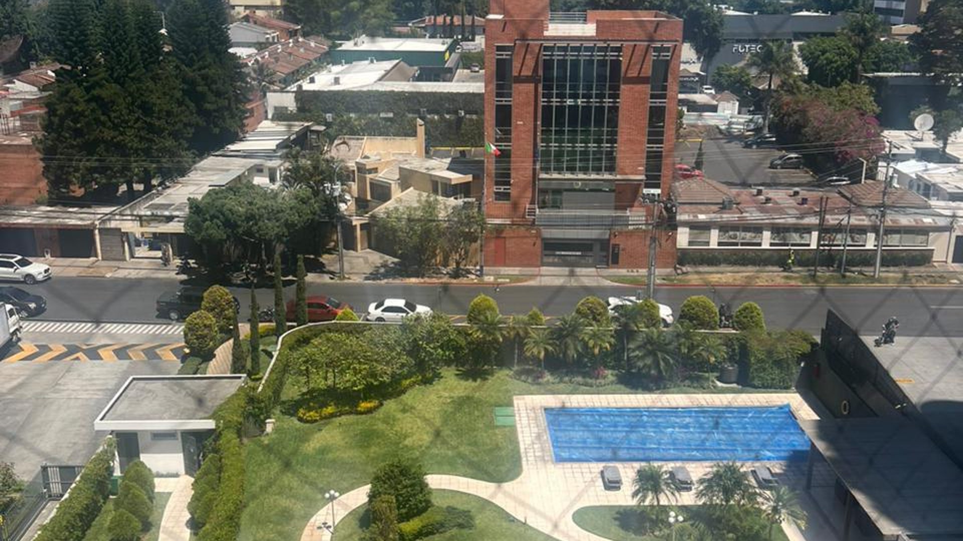 Apartamento en Alquiler Edificio Attica II, zona 14 - Miniatura 17