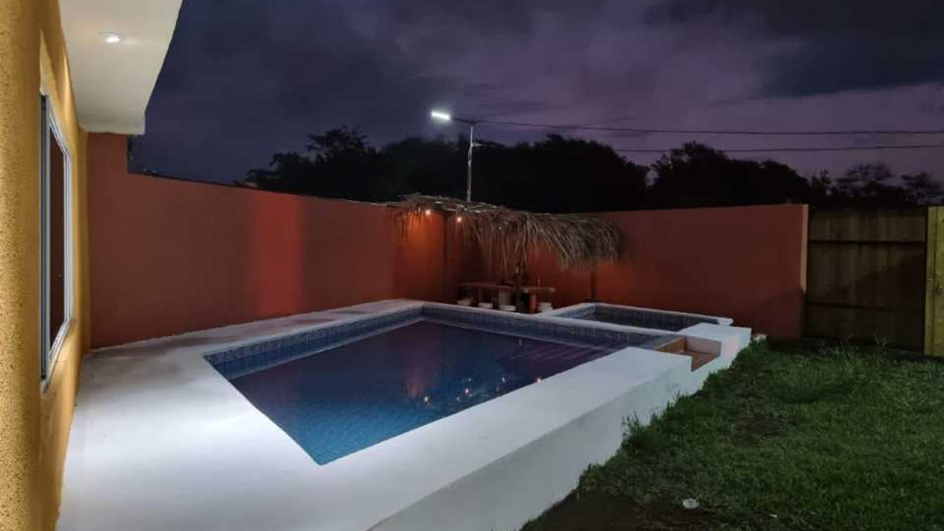 Vendo casa en Monterrico - Miniatura 10