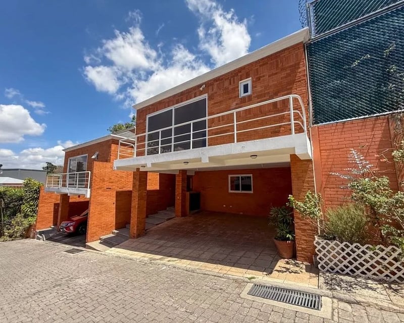 CASA EN VENTA O RENTA | LA EXPLANADA CAYALÁ, ZONA 16