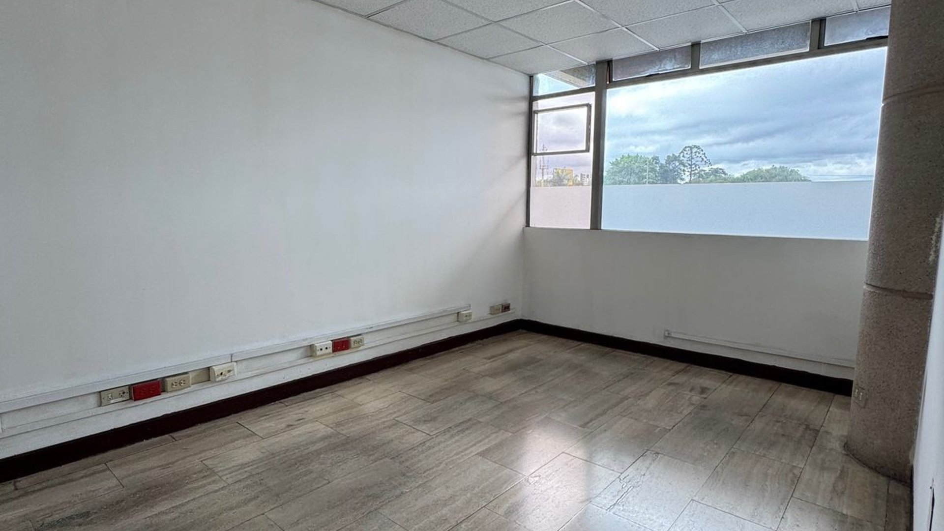 Edificio en Alquiler Zona 10 - Miniatura 37