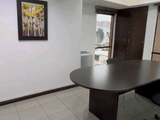 Alquilo Oficina Amueblada en Edificio Paladium z10 - 2