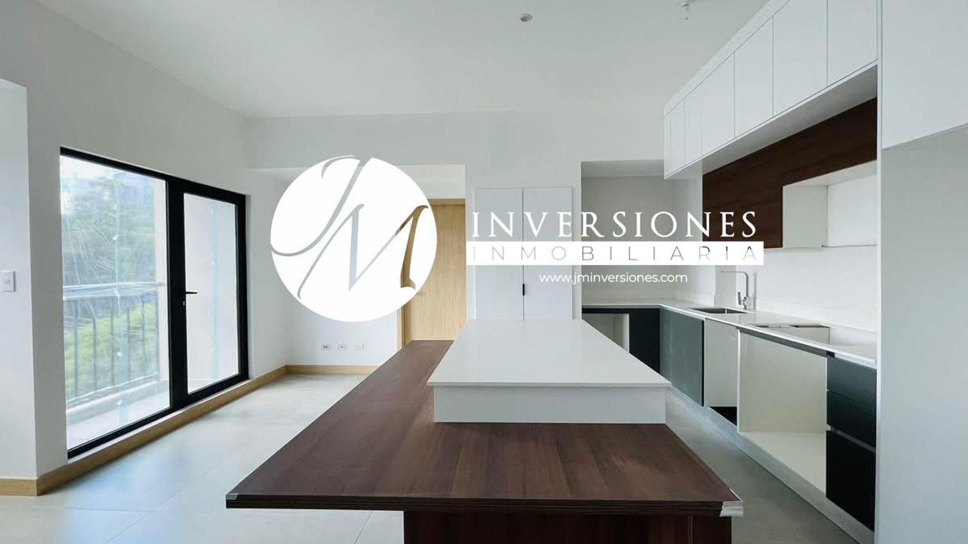 Apartamento en renta en zona 10 - Miniatura 3
