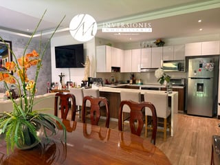 Apartamento en Venta de 3 Dormitorios en zona 10 - 3