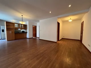 Alquiler de apartamento 2 Dormitorio Primer Nivel en Edificio Zona 13 - Image 1