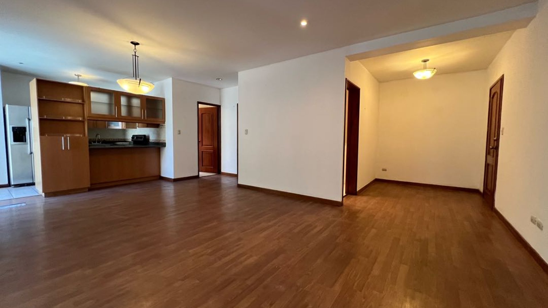 Alquiler de apartamento 2 Dormitorio Primer Nivel en Edificio Zona 13