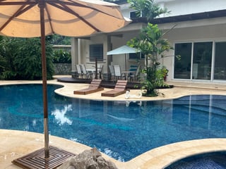 Casa, rancho y bungalows frente al río – Río Dulce - Image 9