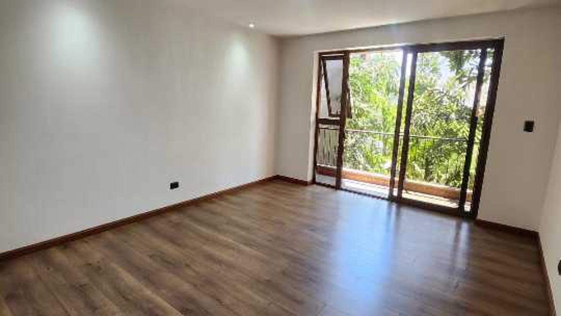 Alquilo Apartamento en zona 16,  la Montaña