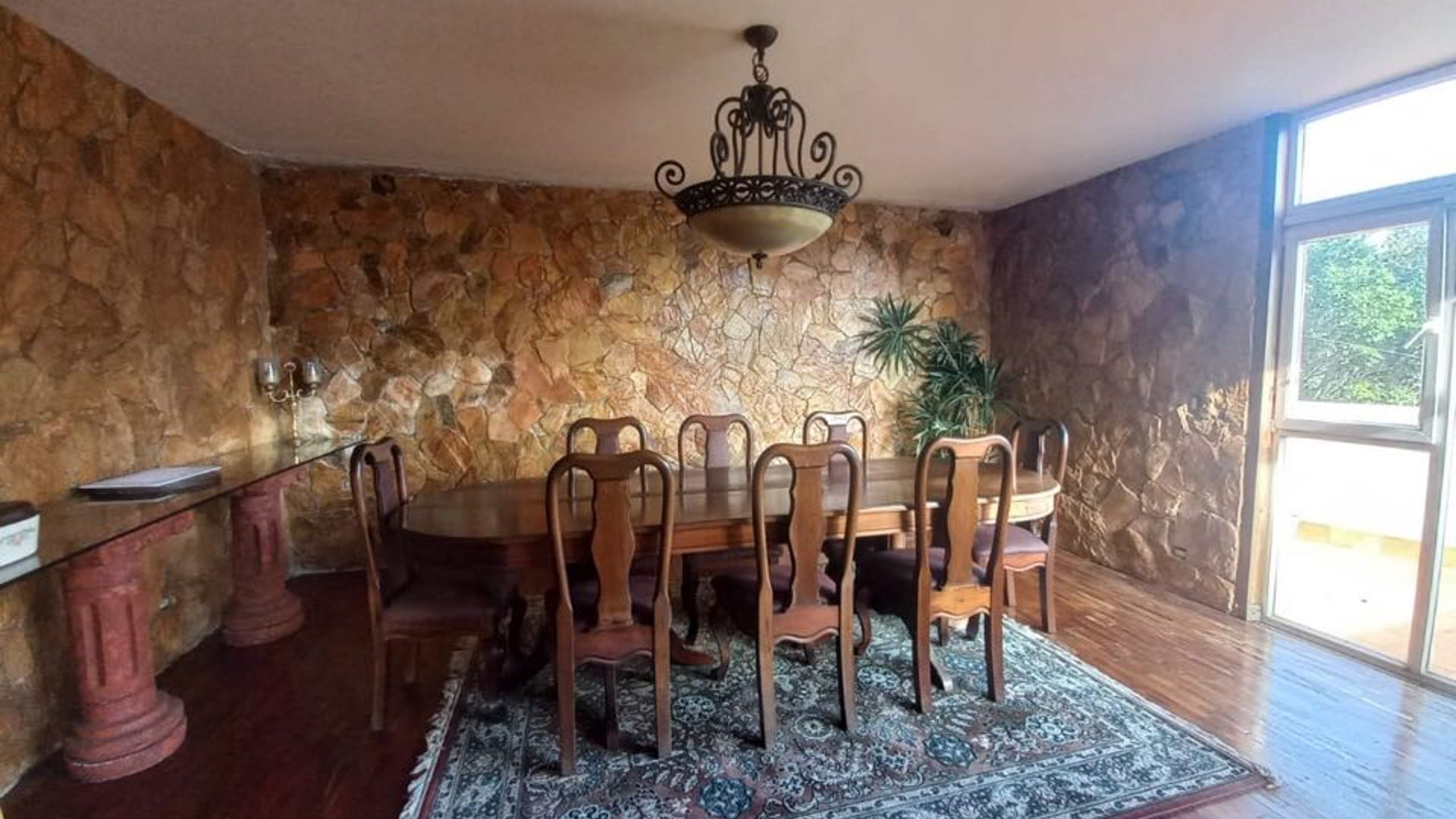VENDO CASA EN ZONA 16  LA MONTAÑA - Miniatura 5