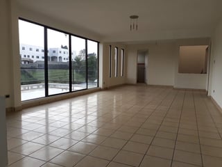 Casa en VENTA en Residencial San Antonio Carretera a El Salvador - Image 25