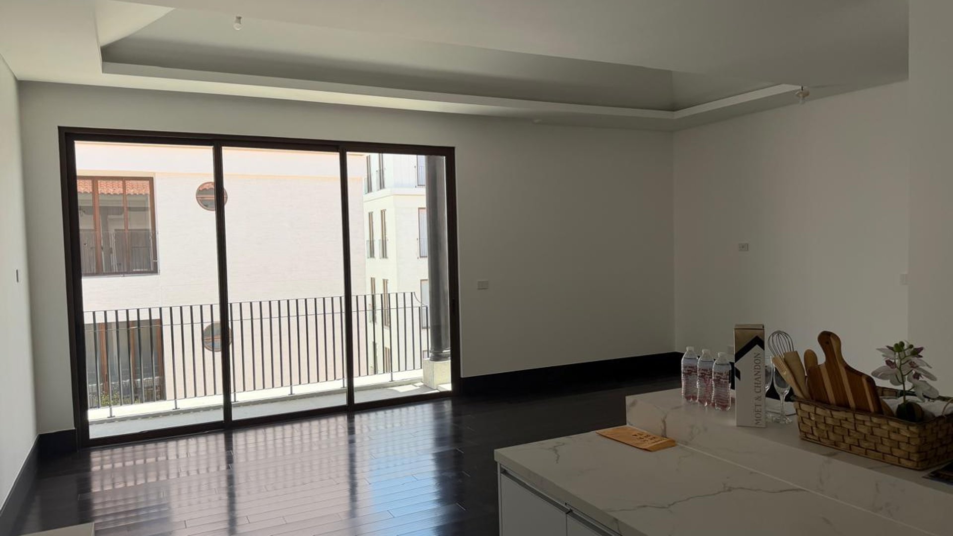ALQUILER DE HERMOSO APARTAMENTO - NOGALES CAYALÁ, ZONA 16 - Miniatura 2