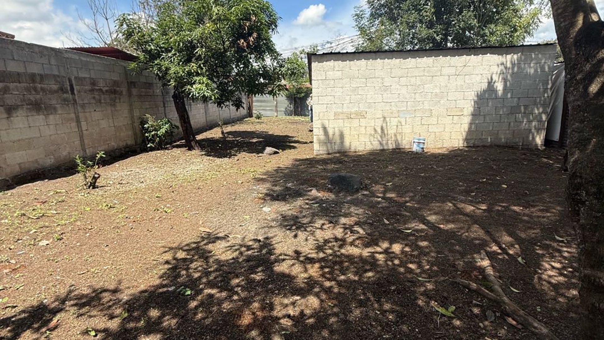 TERRENO EN RENTA EN SAN PEDRO LAS HUERTAS  - Miniatura 2