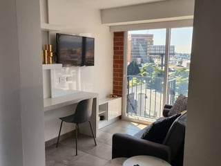📍 APARTAMENTO ESTUDIO AMUEBLADO EN RENTA + BALCÓN | MODRA | ZONA 4 - 5