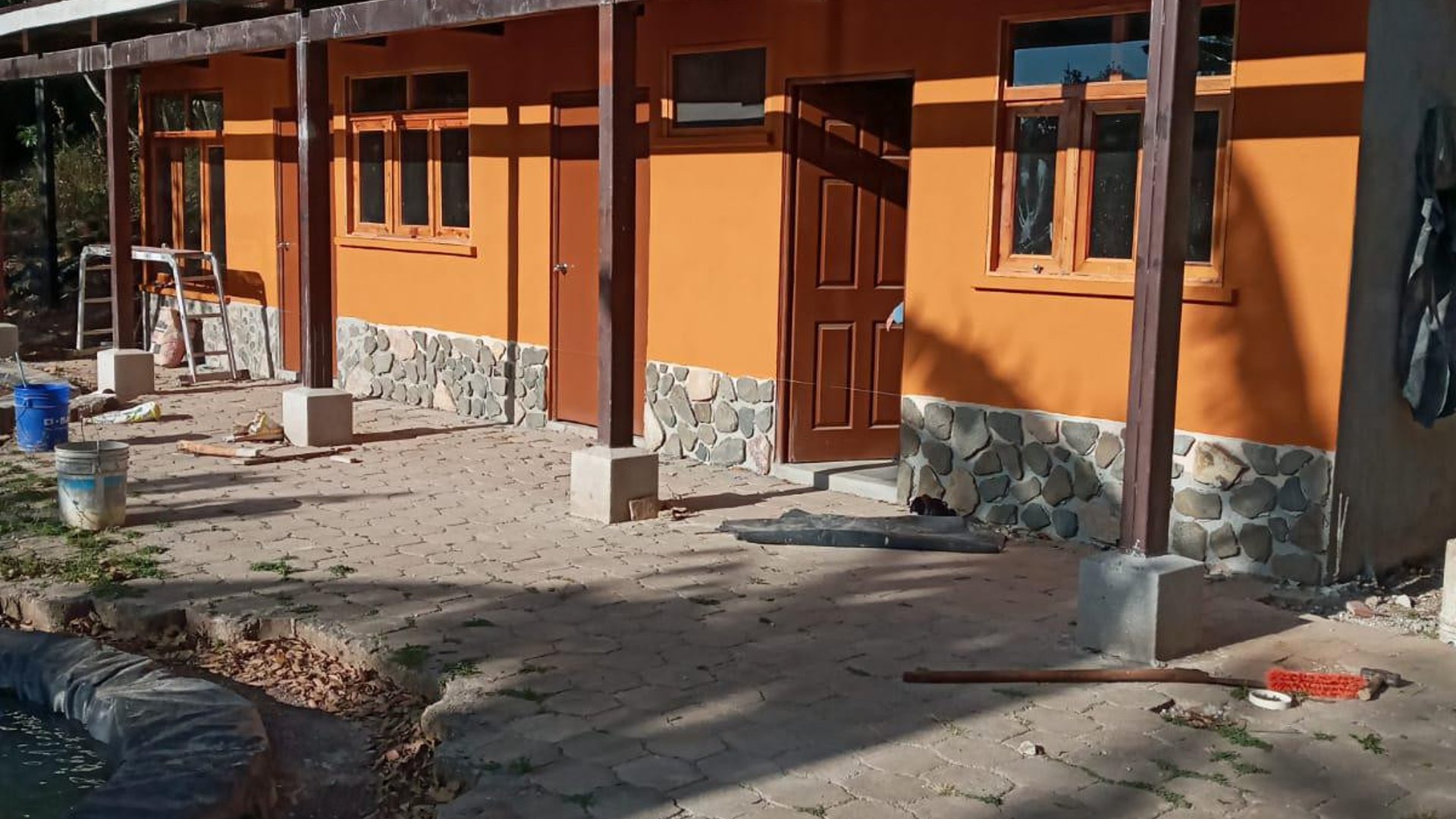 Terreno con construcción Venta/Renta Santa Rosa de Lima