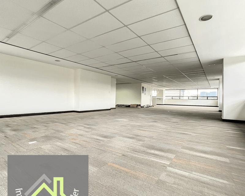 Oficina en Venta y Renta – Centro Empresarial, Zona 10