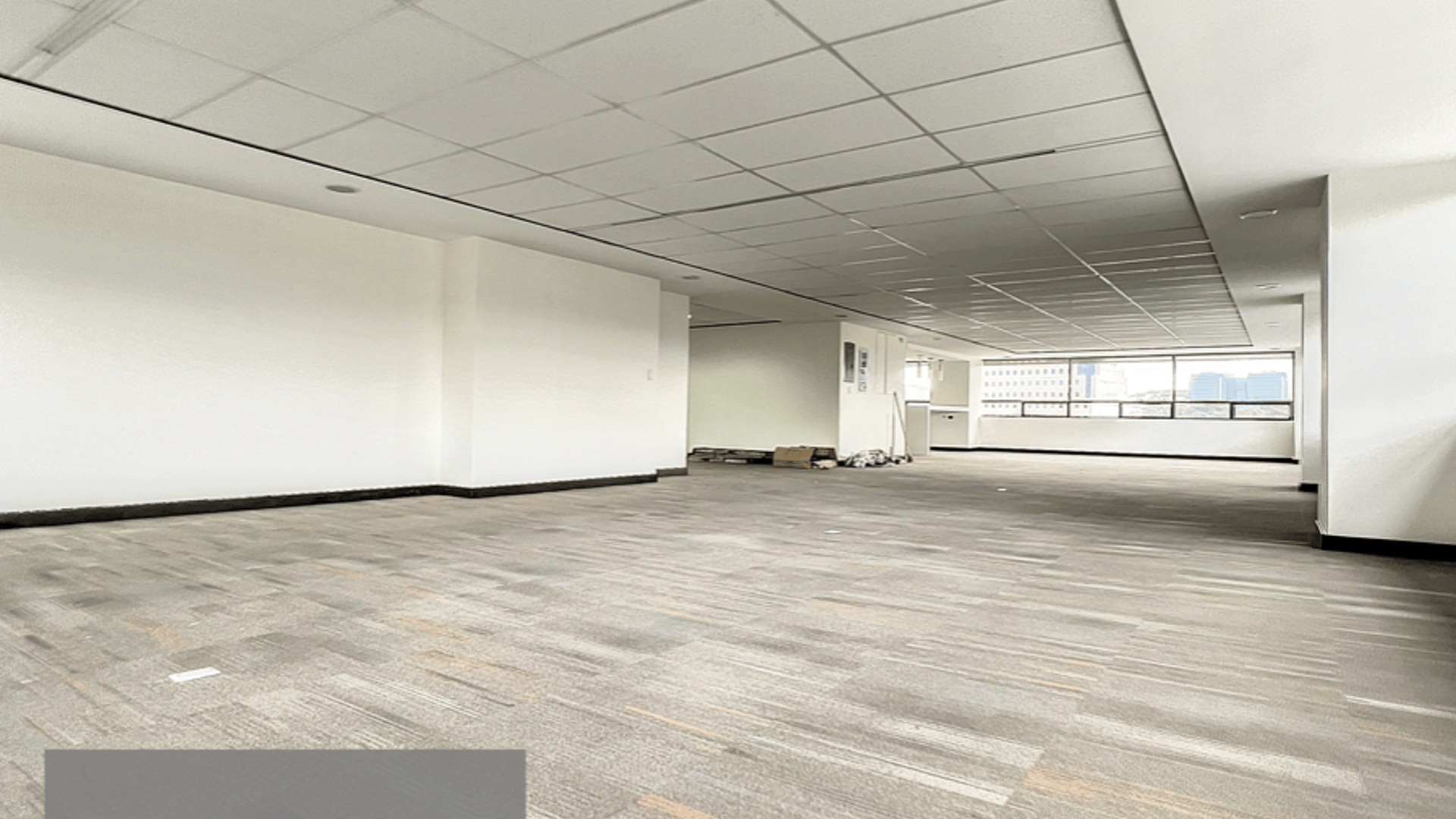Oficina en Venta y Renta – Centro Empresarial, Zona 10