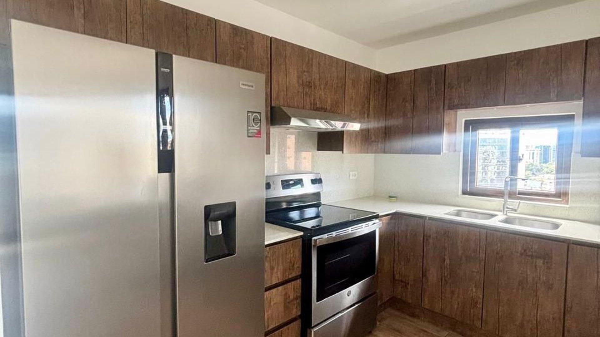 Apartamento en renta con linea blanca de 3 habitaciones Z10 Ref-5627