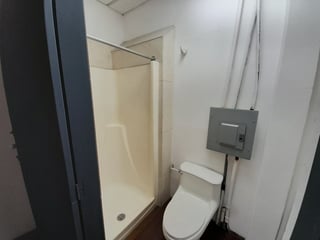 Oficina en Alquiler en zona 13 - 5